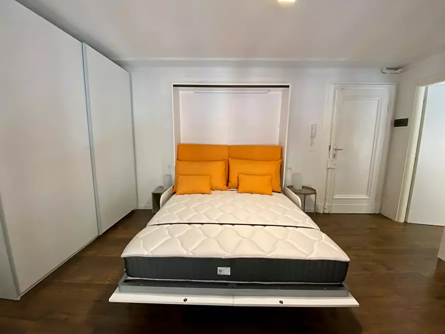 Immagine 2 di Appartamento in affitto  in Via Monte Grappa a Bologna