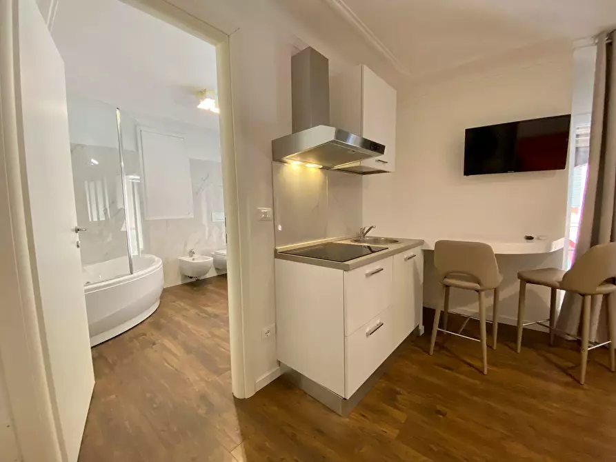 Immagine 9 di Appartamento in affitto  in Via Monte Grappa a Bologna