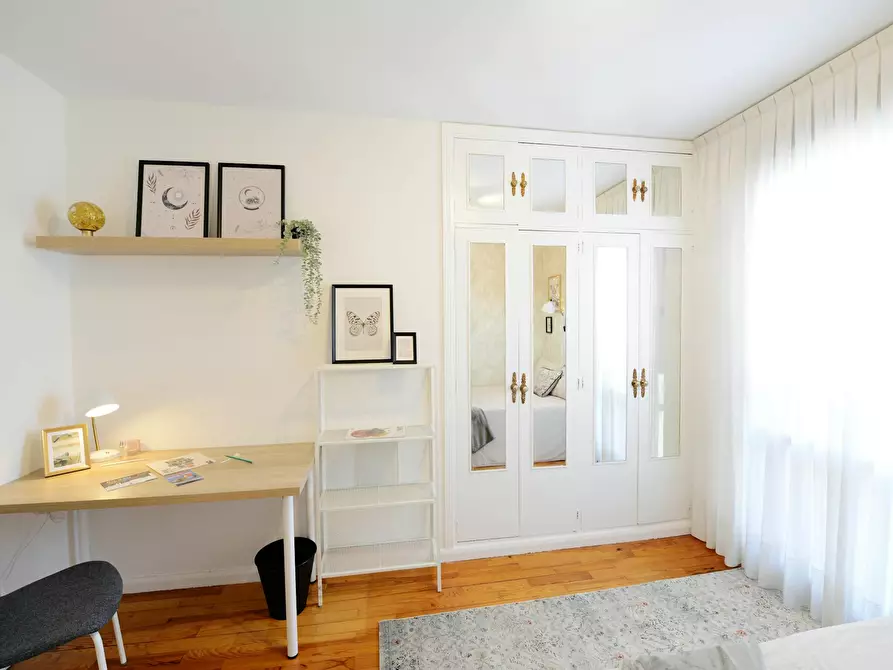 Immagine 5 di Camera in affitto  in Grupo Reverendo Vicente Garamendi a Bilbao