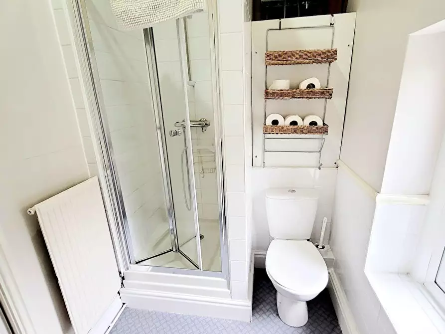 Immagine 10 di Casa indipendente in affitto  in Newsham Drive a 