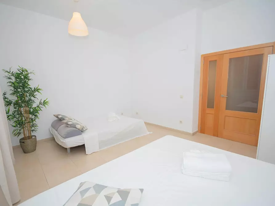 Immagine 4 di Appartamento in affitto  in Calle de las Infantas a Madrid