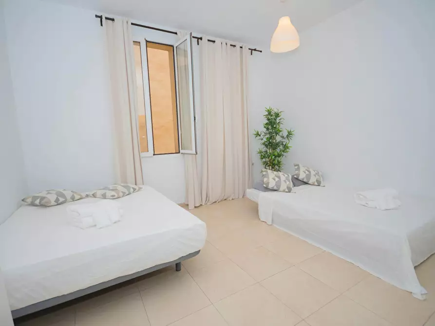 Immagine 2 di Appartamento in affitto  in Calle de las Infantas a Madrid