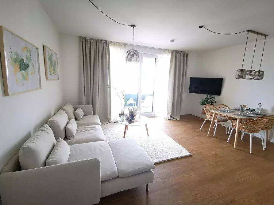 Immagine 8 di Appartamento in affitto  in Helene-Jacobs-Straße a Berlin