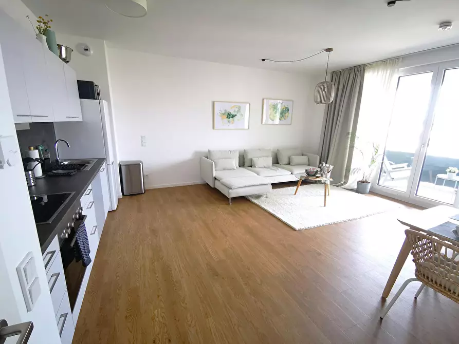 Immagine 4 di Appartamento in affitto  in Helene-Jacobs-Straße a Berlin