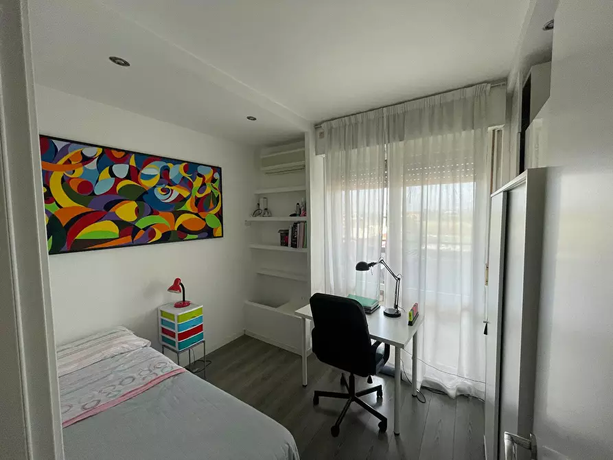 Immagine 3 di Camera in affitto  in Viale Eretum a Roma