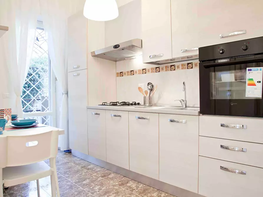 Immagine 4 di Camera in affitto  in Via Temistocle Calzecchi Onesti a Roma