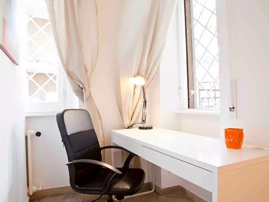 Immagine 3 di Camera in affitto  in Via Temistocle Calzecchi Onesti a Roma