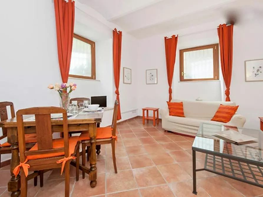 Immagine 7 di Appartamento in affitto  in Via Statilia a Roma