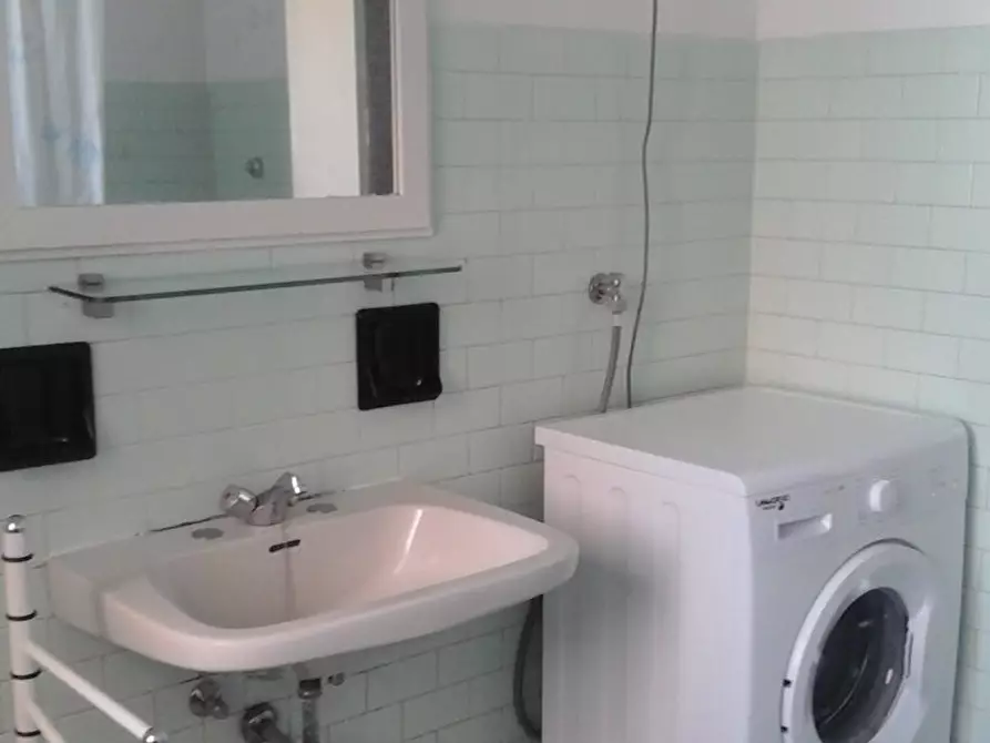 Immagine 8 di Camera in affitto  in Via Castelbarco a Trento