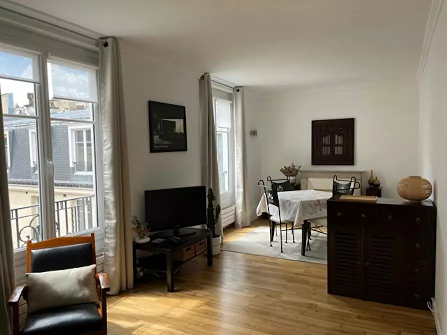 Immagine 8 di Appartamento in affitto  in Rue Saint-Antoine a Paris