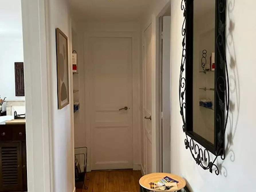 Immagine 6 di Appartamento in affitto  in Rue Saint-Antoine a Paris