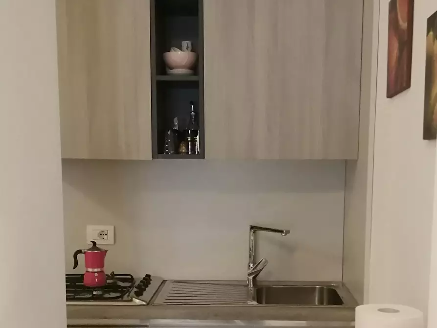 Immagine 10 di Camera in affitto  in Via Volturno a Milano