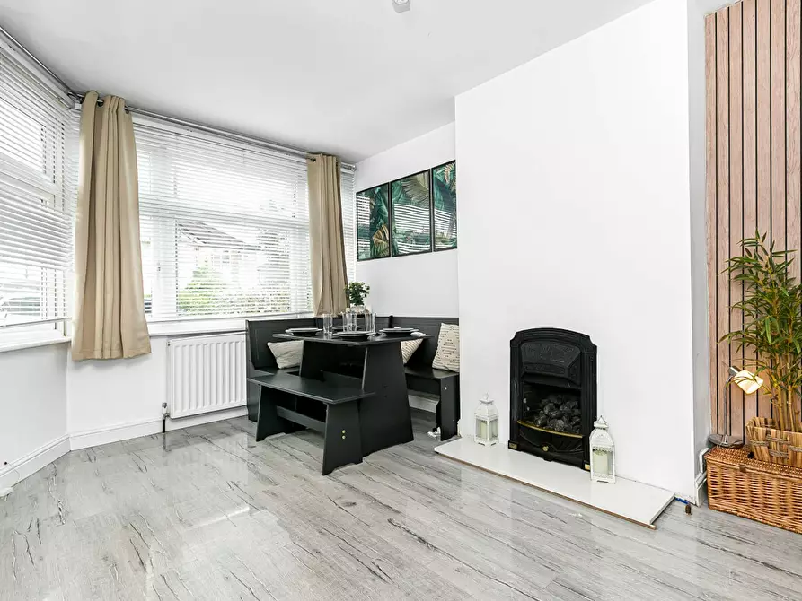 Immagine 8 di Casa indipendente in affitto  in Elmgate Avenue a Hounslow