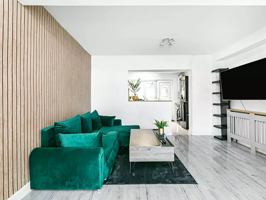 Immagine 5 di Casa indipendente in affitto  in Elmgate Avenue a Hounslow