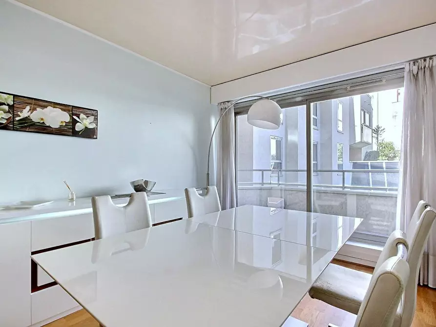 Immagine 10 di Appartamento in affitto  in Rue de Chaillot a Paris 16