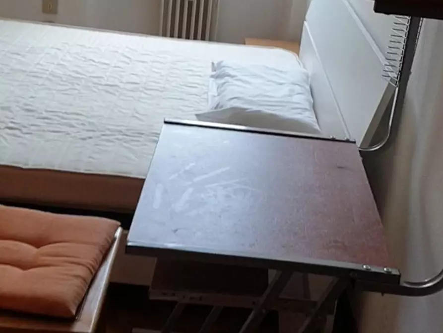 Immagine 2 di Camera in affitto  in Via Fratelli Perini a Trento