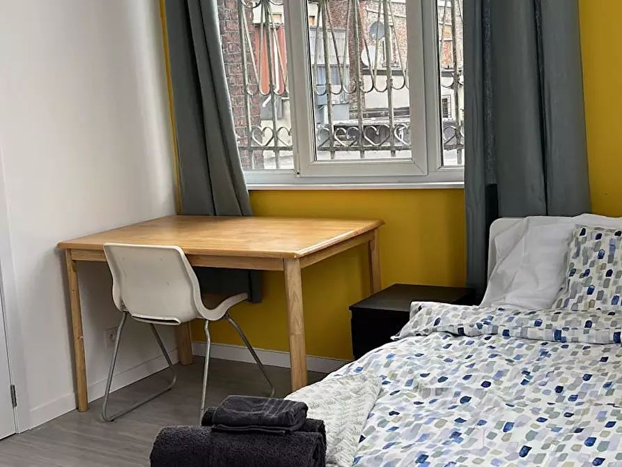 Immagine 3 di Camera in affitto  in Grand Rue a Morlanwelz