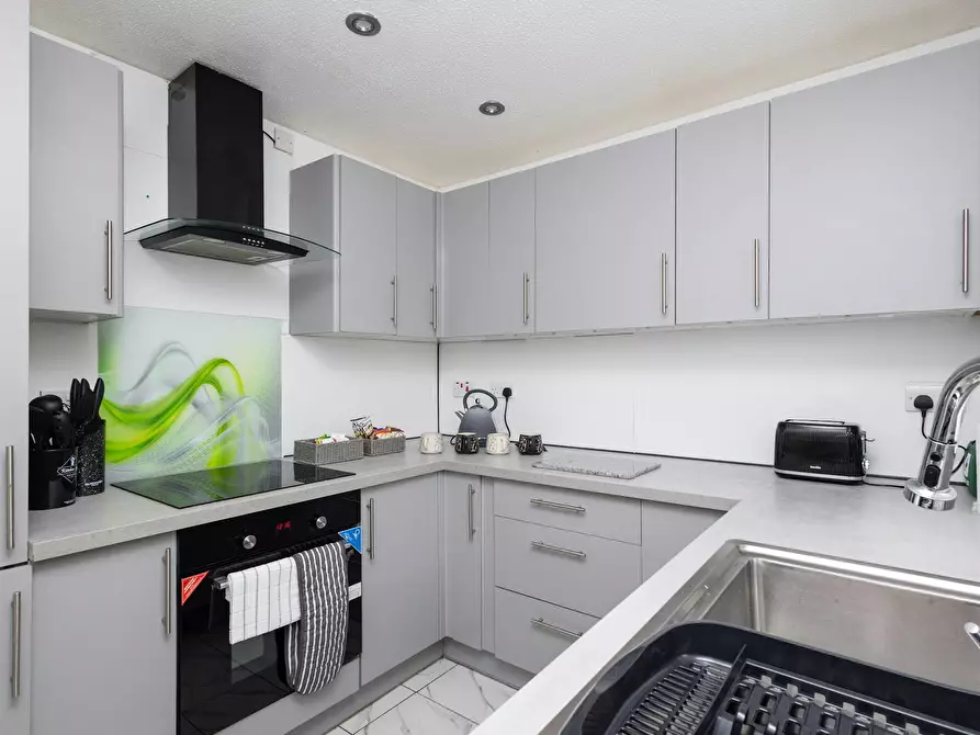 Immagine 5 di Casa indipendente in affitto  in Grange Fields Road a 