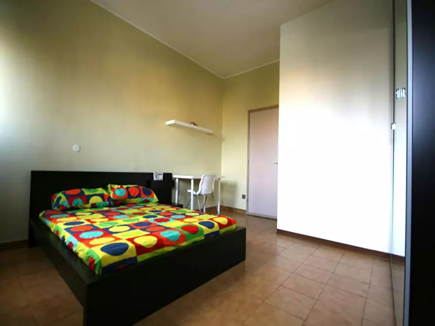 Immagine 2 di Camera in affitto  in Via Carlo Marx a Milano