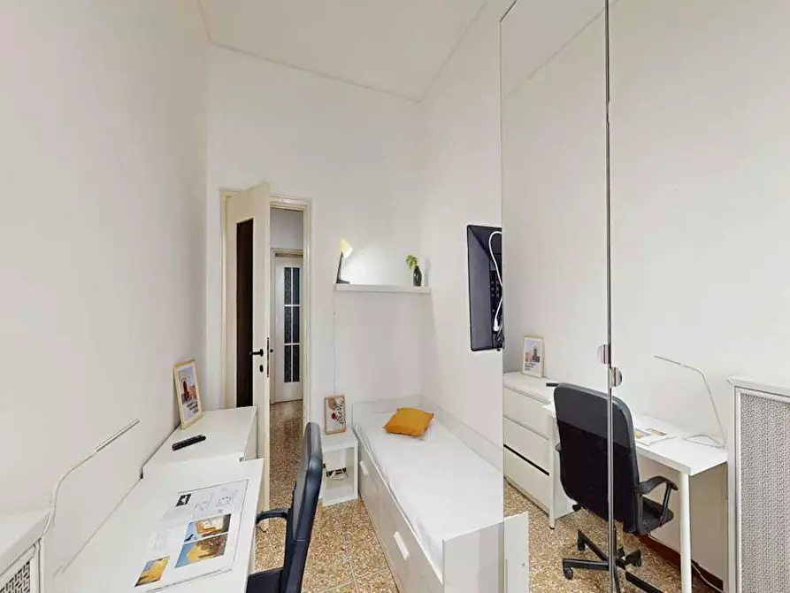 Immagine 1 di Camera in affitto  in Via Anco Marzio a Milano
