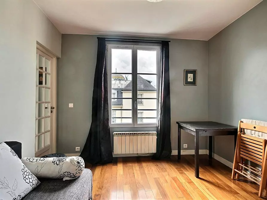 Immagine 6 di Appartamento in affitto  in Rue du Cherche-Midi a Paris 06