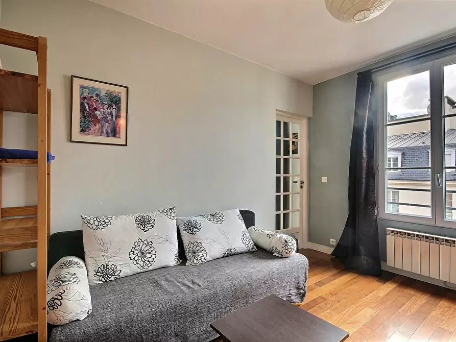 Immagine 5 di Appartamento in affitto  in Rue du Cherche-Midi a Paris 06