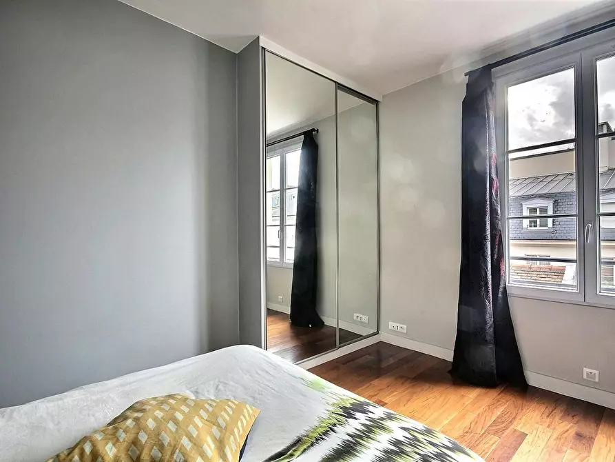 Immagine 9 di Appartamento in affitto  in Rue du Cherche-Midi a Paris 06