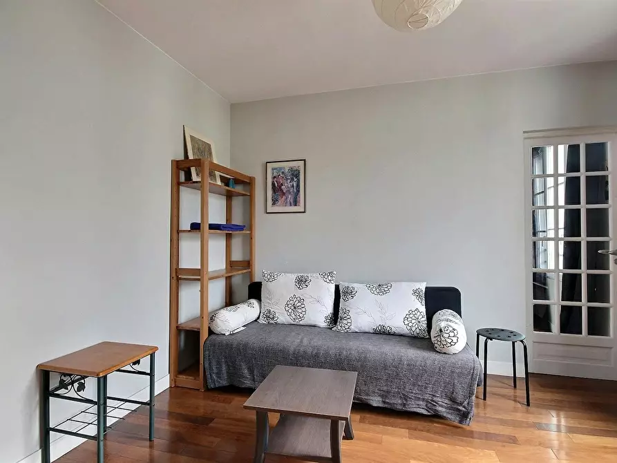 Immagine 1 di Appartamento in affitto  in Rue du Cherche-Midi a Paris 06