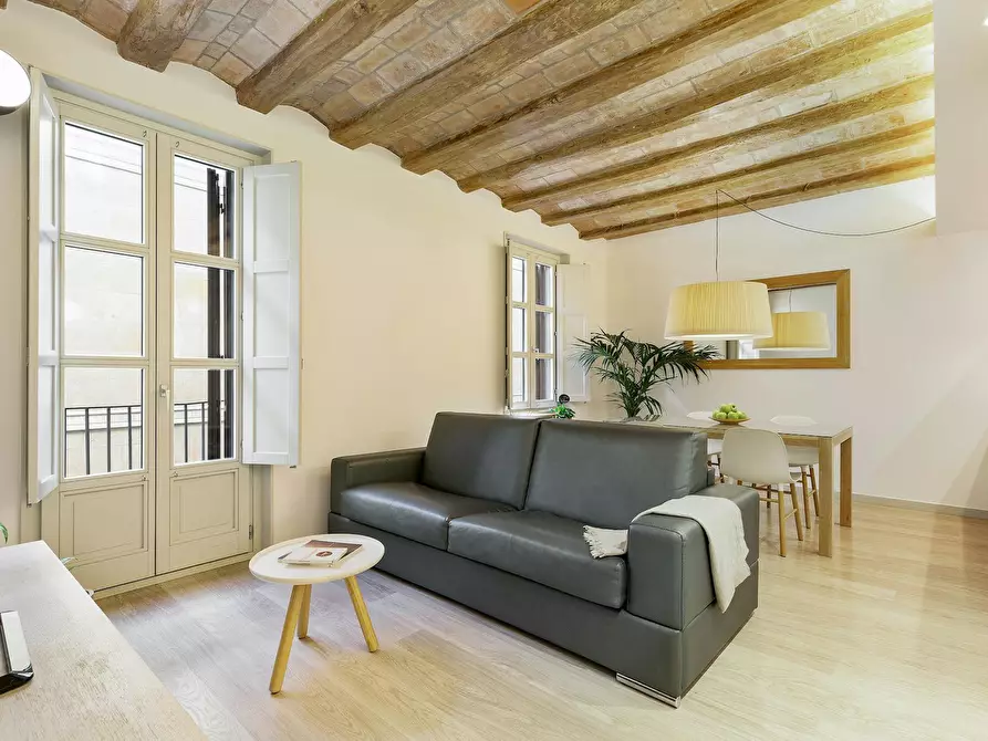 Immagine 4 di Appartamento in affitto  in Carrer del Bisbe a Barcelona