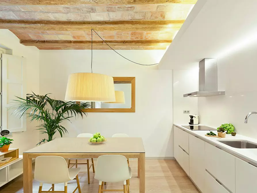 Immagine 9 di Appartamento in affitto  in Carrer del Bisbe a Barcelona