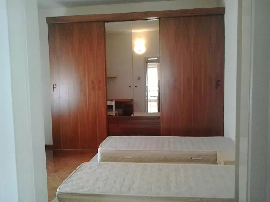 Immagine 1 di Camera in affitto  in Via Castelbarco a Trento