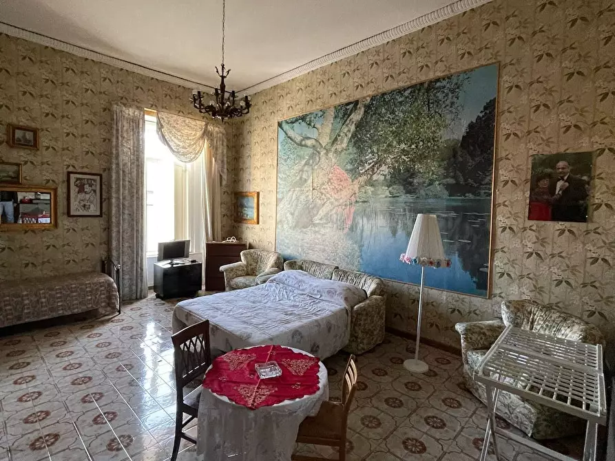 Immagine 5 di Camera in affitto  in Via San Giovanni in Porta a Napoli