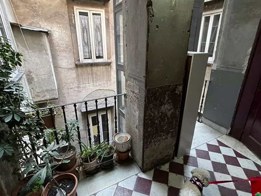 Immagine 8 di Camera in affitto  in Via San Giovanni in Porta a Napoli