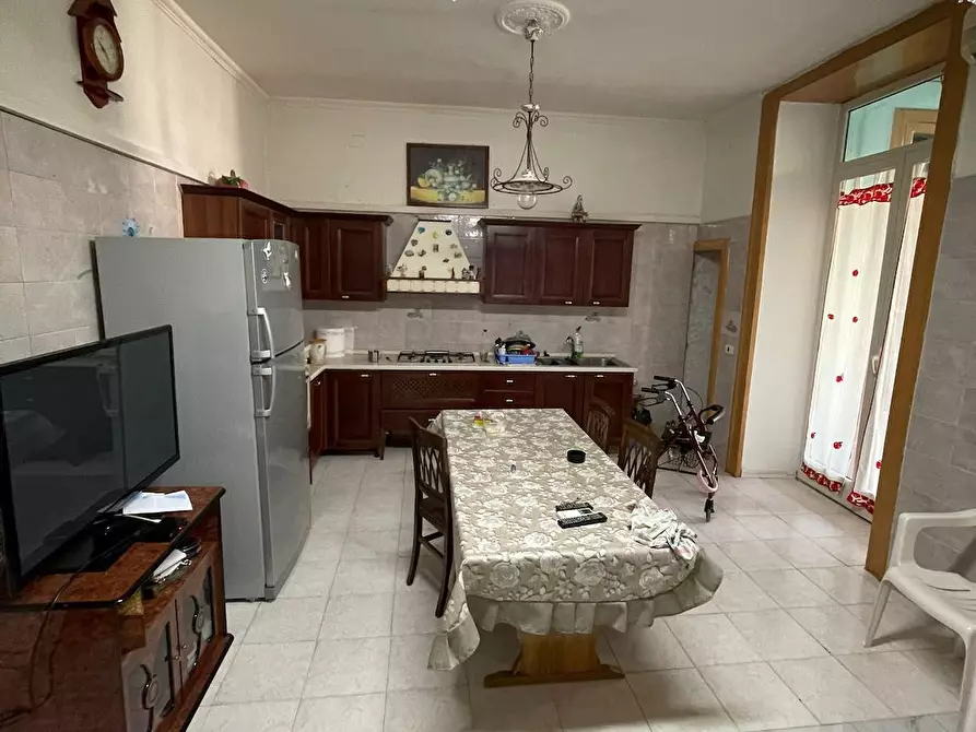 Immagine 3 di Camera in affitto  in Via San Giovanni in Porta a Napoli