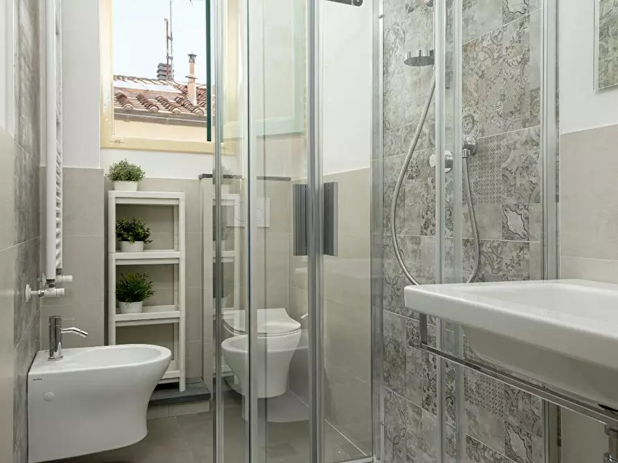 Immagine 10 di Camera in affitto  in Via Benedetto Marcello a Firenze