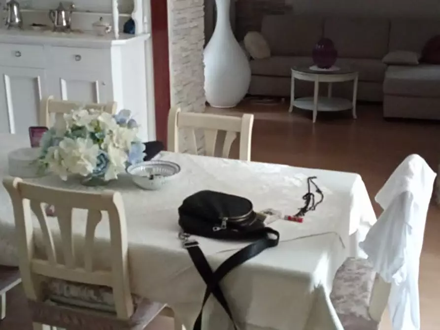 Immagine 5 di Camera in affitto  in Via San Giovanni in Porta a Napoli