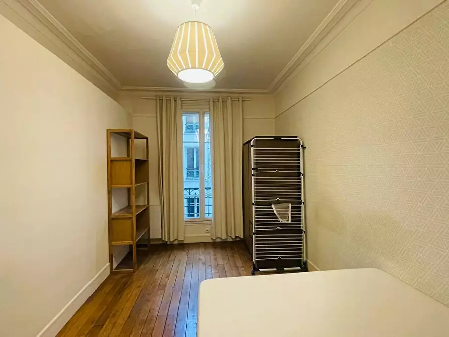 Immagine 6 di Appartamento in affitto  in Rue Rodier a Paris