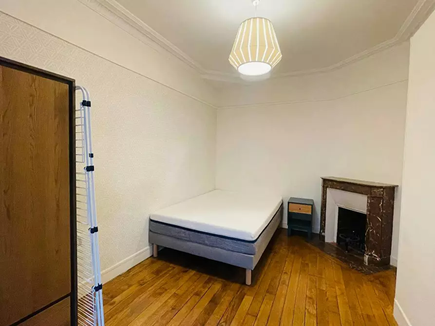 Immagine 7 di Appartamento in affitto  in Rue Rodier a Paris