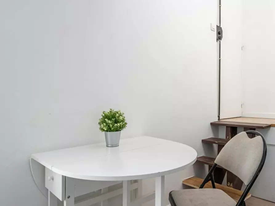 Immagine 8 di Appartamento in affitto  in Rue du Faubourg du Temple a Paris