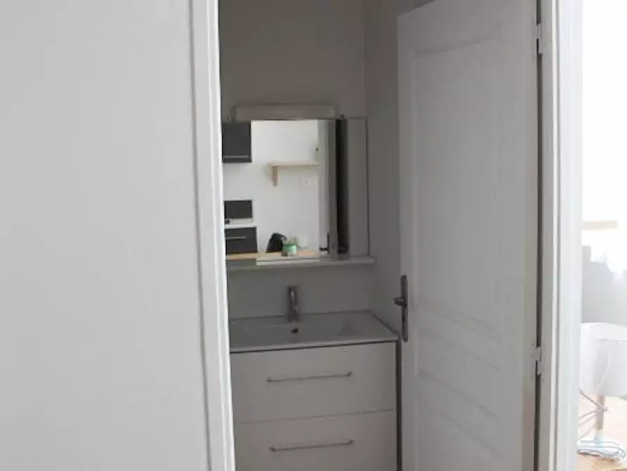 Immagine 7 di Appartamento in affitto  in Rue des Récollets a Famars