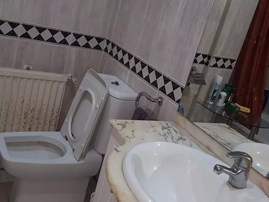 Immagine 3 di Camera in affitto  in Avinguda de Blasco Ibáñez a Valencia