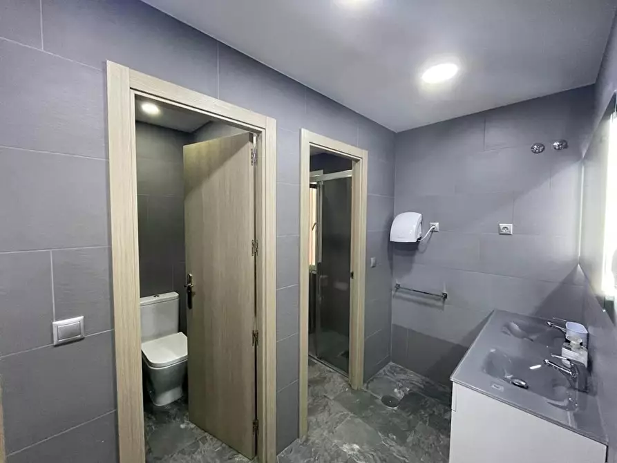 Immagine 2 di Appartamento in affitto  in Calle Cristóbal Bordiú a Madrid