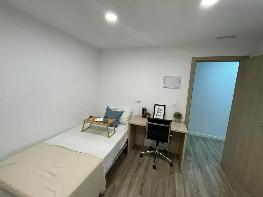 Immagine 5 di Appartamento in affitto  in Calle Cristóbal Bordiú a Madrid