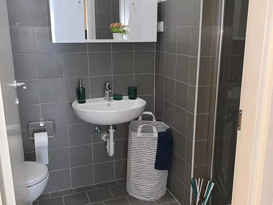 Immagine 5 di Camera in affitto  in Via Fratelli Perini a Trento