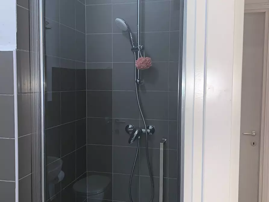 Immagine 6 di Camera in affitto  in Via Fratelli Perini a Trento