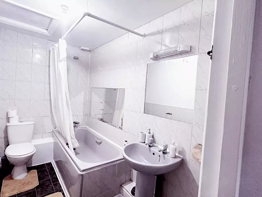 Immagine 10 di Appartamento in affitto  in Abbey Road a Camden Town