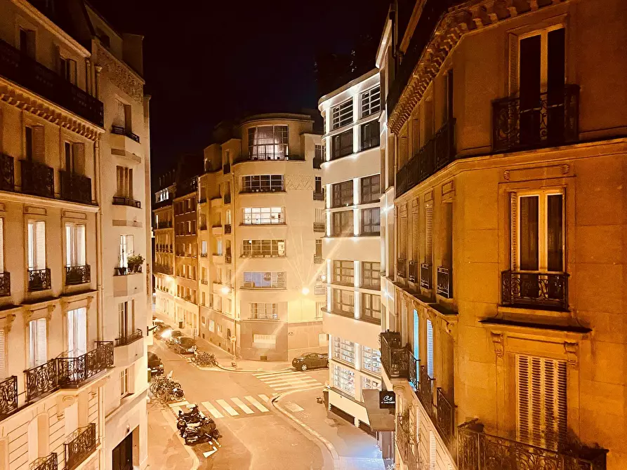 Immagine 3 di Appartamento in affitto  in Rue Chevert a Paris 07