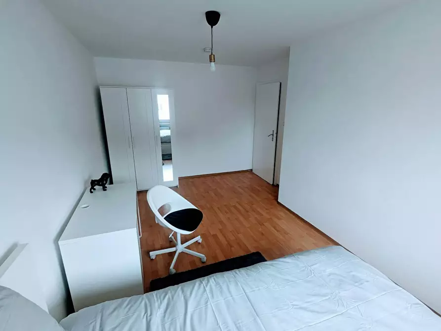 Immagine 4 di Camera in affitto  in Franz-Metzner-Straße a München