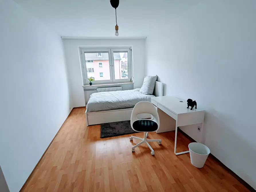 Immagine 2 di Camera in affitto  in Franz-Metzner-Straße a München