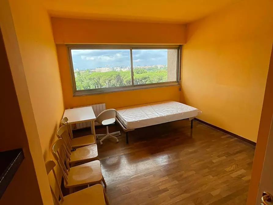 Immagine 3 di Camera in affitto  in Via Elio Lampridio Cerva a Roma